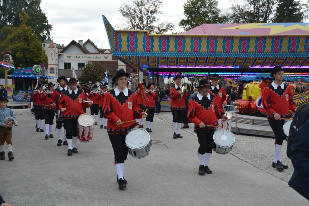 Herbstscgauzug202503