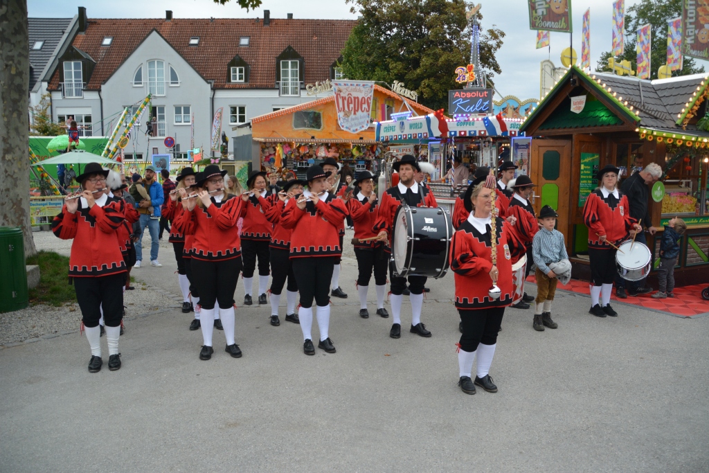 Herbstschauzug202504
